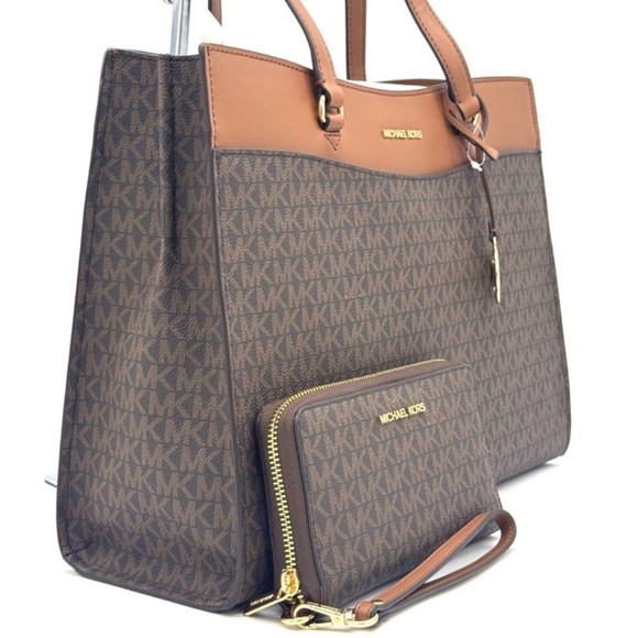 Michael Kors Jet Set Large Signature Logo Tote Bag & Flat Phone Case Wallet Set - Picture 4 of 15